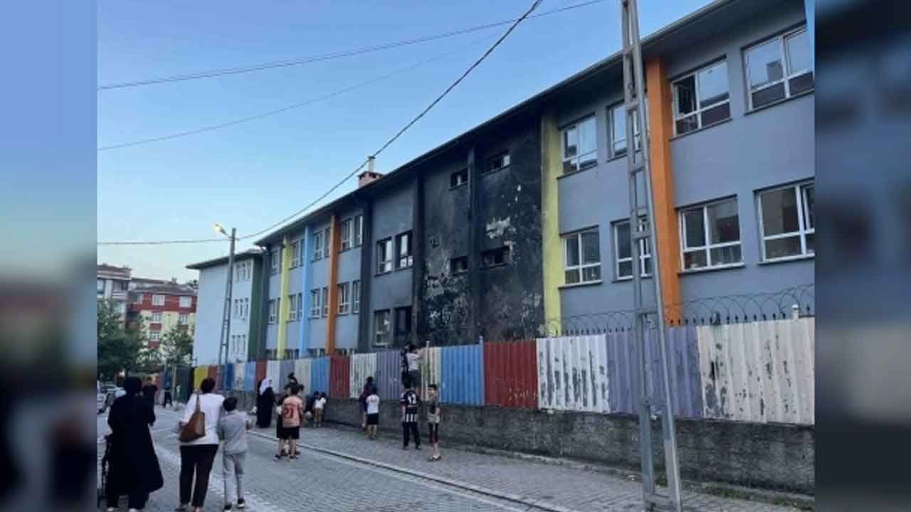 Esenyurt’ta ilkokulda korkutan yangın! Okul duvarına istifle
