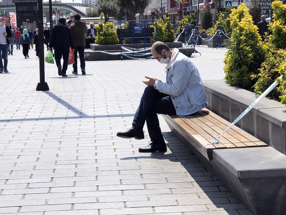 Esenyurt’ta kısıtlamanın ardından vatandaşlar sokakları doldurdu 