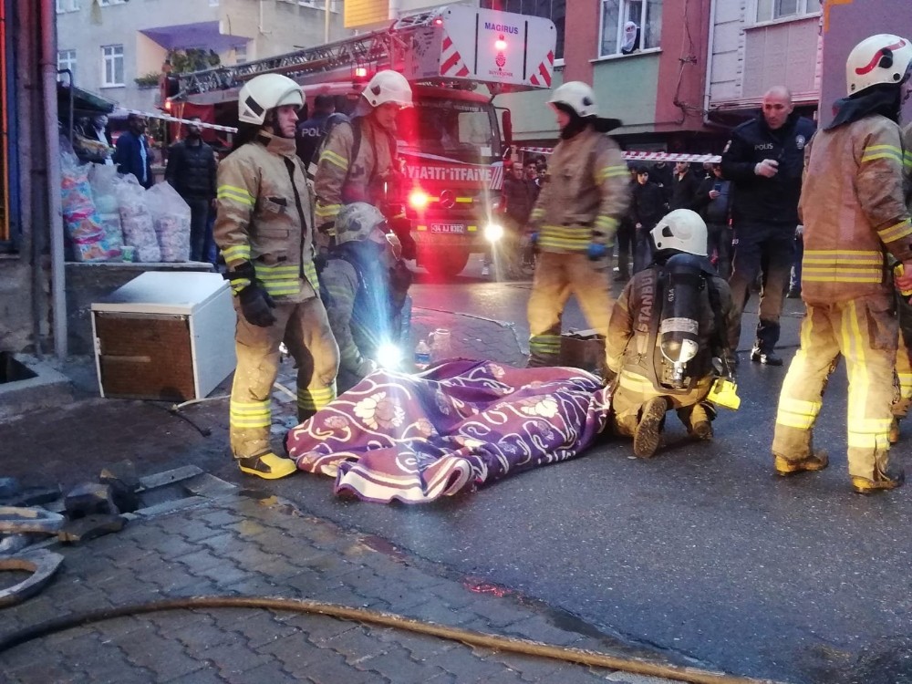 Esenyurt’ta korkutan yangın: 2 kişi dumandan etkilendi 