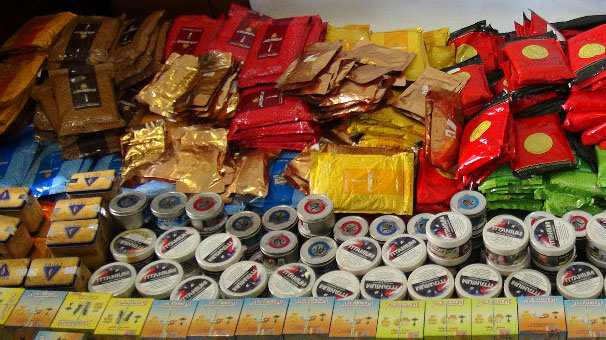 Esenyurt'ta lüks rezidansta bir ton kaçak tütün bulundu