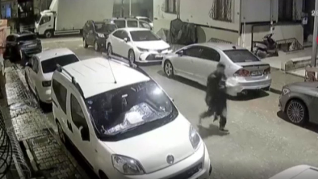 Esenyurt’ta maganda dehşeti! Eşine kızdı, sokakta silahla ateş ederek gezdi