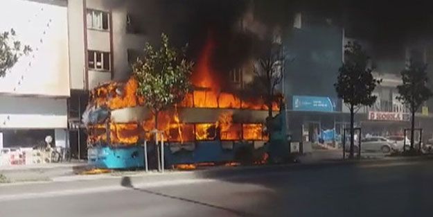 Esenyurt'ta özel halk otobüsü alev alev yandı