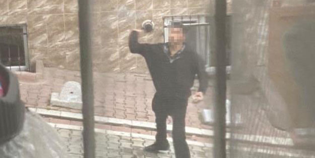 Esenyurt'ta sokak sokak gezip önüne geleni bıçaklayan saldırgan bakın daha ne yapmış! Görüntüler ortaya çıktı