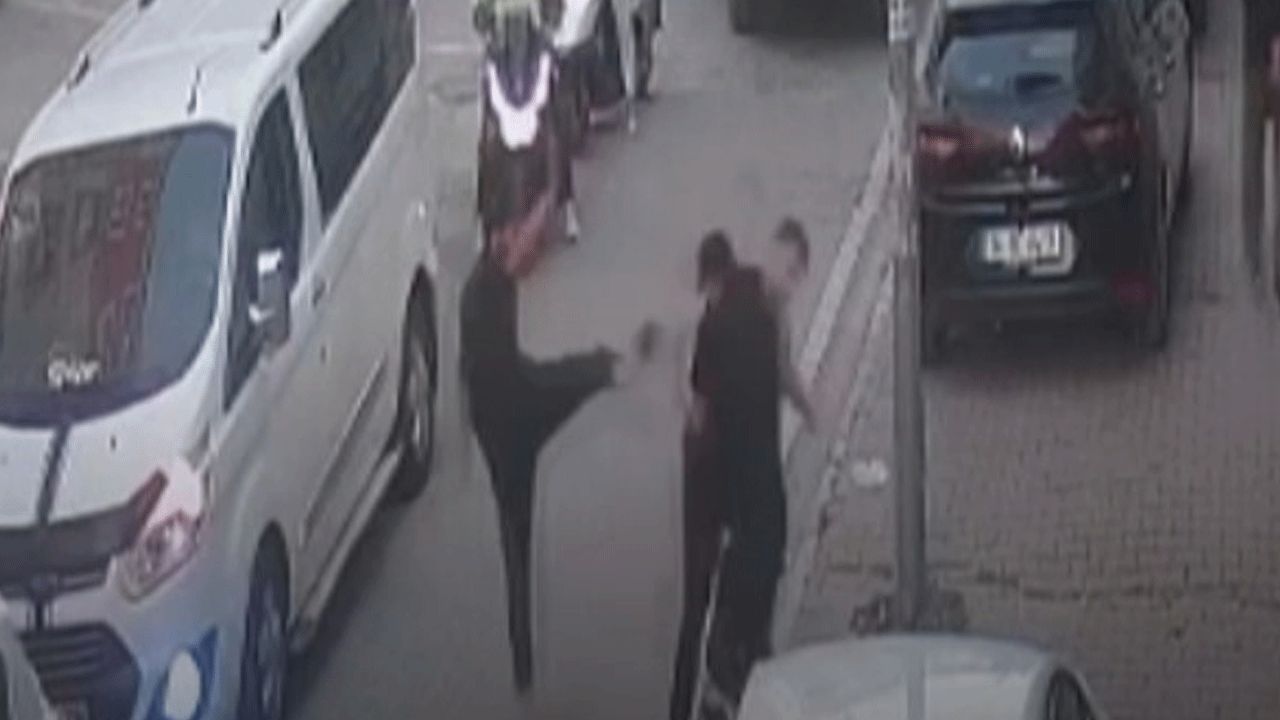 Esenyurt'ta yol verme kavgasında bıçaklı saldırı!