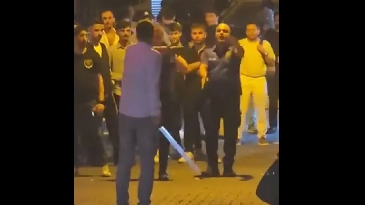 “Eşime baktılar” deyip döner bıçağıyla kendisini kesti!