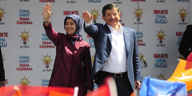 Başbakan Davutoğlu'na 'konuşma' yasağı