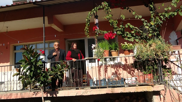 Eşine 'Süpürge almaya gidiyoruz' dedi | 42 yıllık eşine öyle bir hediye verdi ki!