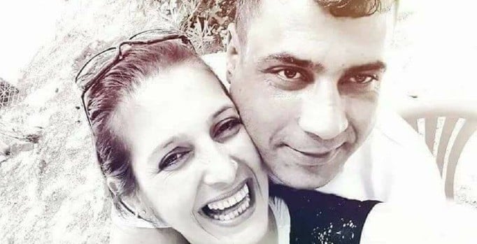 Eşinin mezarı başında intihar etti