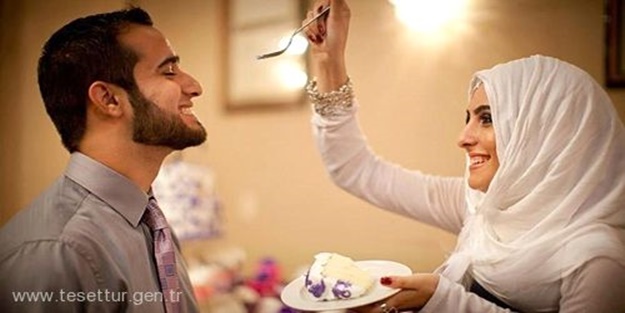 Eşinizi yabancı ortamlarda rencide etmeyin