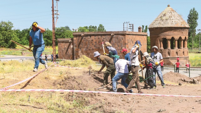Eski Ahlat şehri gün yüzüne çıkacak