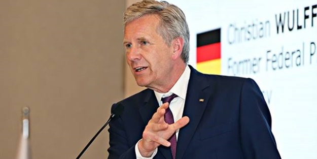 Eski Alman Cumhurbaşkanından çarpıcı açıklama: İslam bize aittir