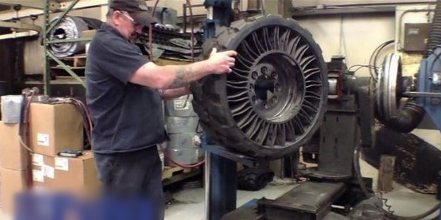 Eski araba lastiğini öyle bir hale getirdi ki!