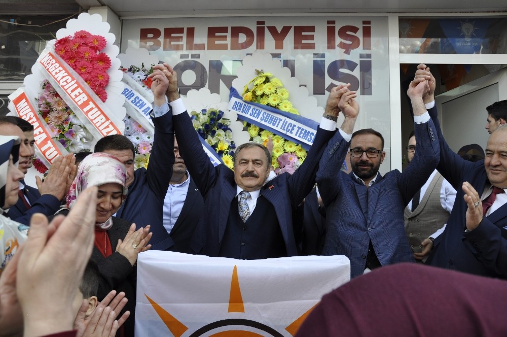 Eski Bakan Eroğlu memleketi Şuhut’ta 