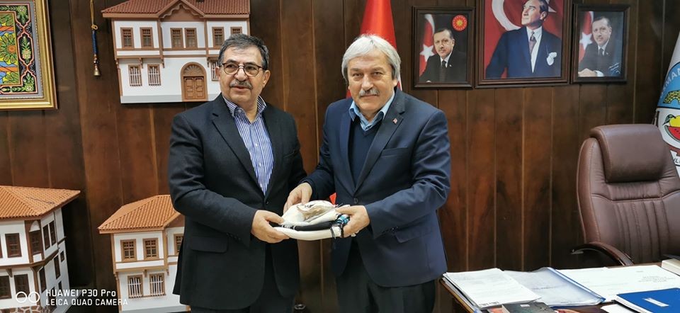 Eski bakan İdris Güllüce’den Osmaneli Belediyesine ziyaret 