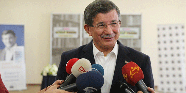 Eski Başbakan Ahmet Davutoğlu'na ağır suçlama