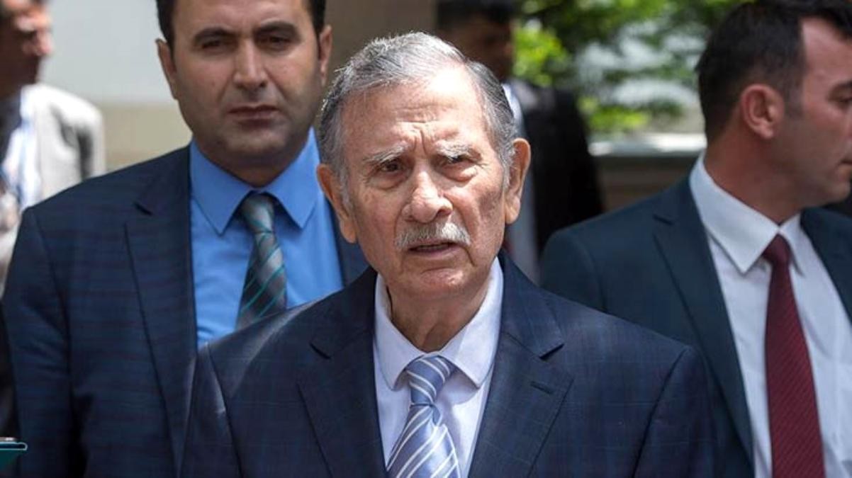 Eski Başbakan ve YİK üyesi Yıldırım Akbulut hastaneye kaldırıldı