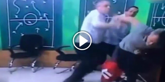 Eski başkan gazeteciyi yumrukladı!