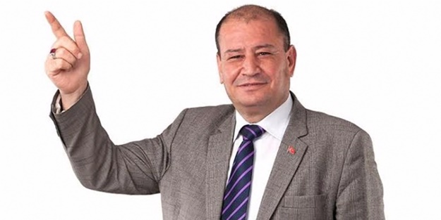 Eski belediye başkanı 2 kişiyi öldürdü