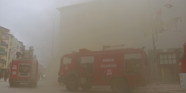 Eski belediye binasında yangın