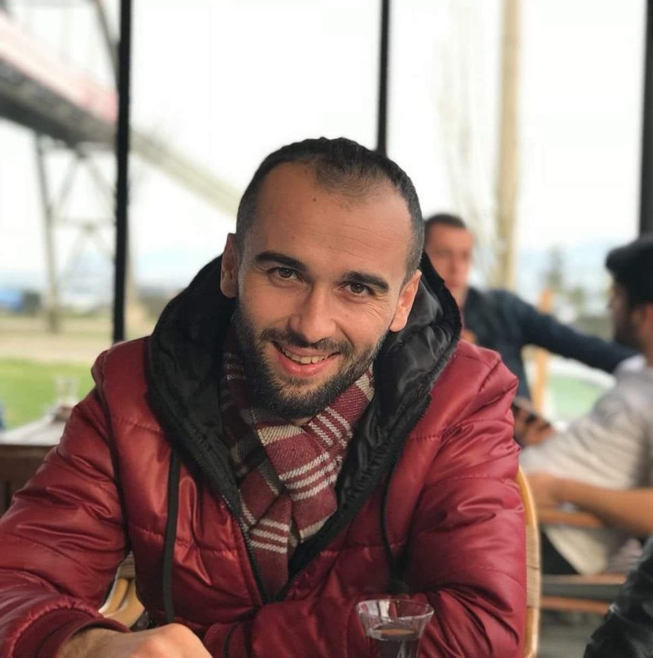 Eski çeşmeyi yıkarken canından oldu 