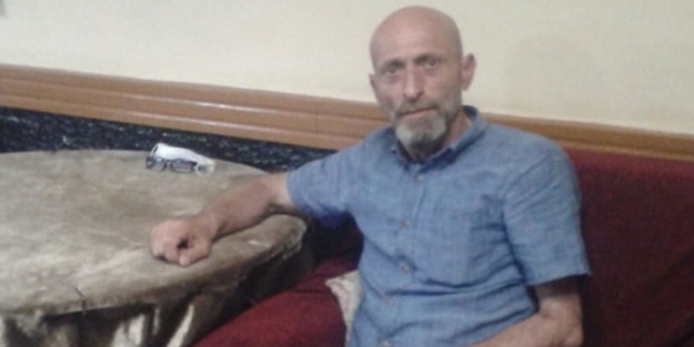 Eski damadını keserle başına vurarak katletti