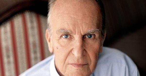 Eski devlet başkanının mezarına çirkin saldırı