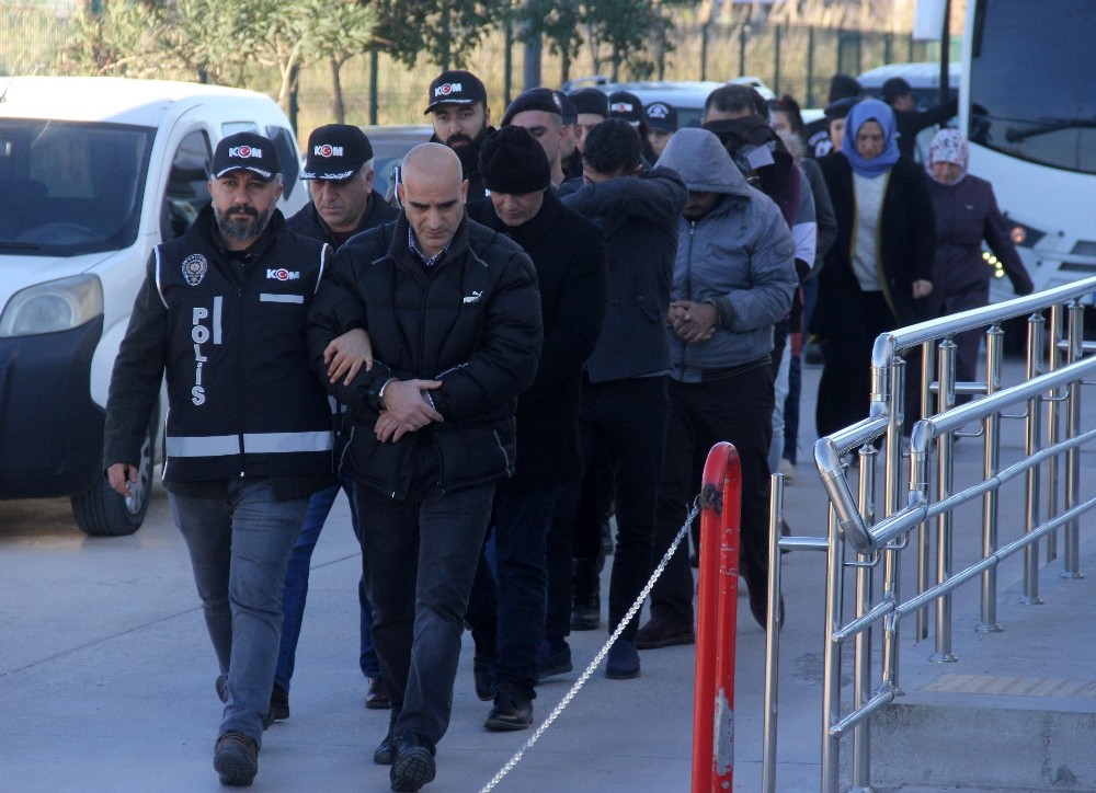 Eski emniyet müdürü FETÖ’den tutuklandı 