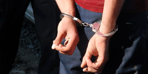 Eski emniyet müdürü sahte kimlikle enselendi