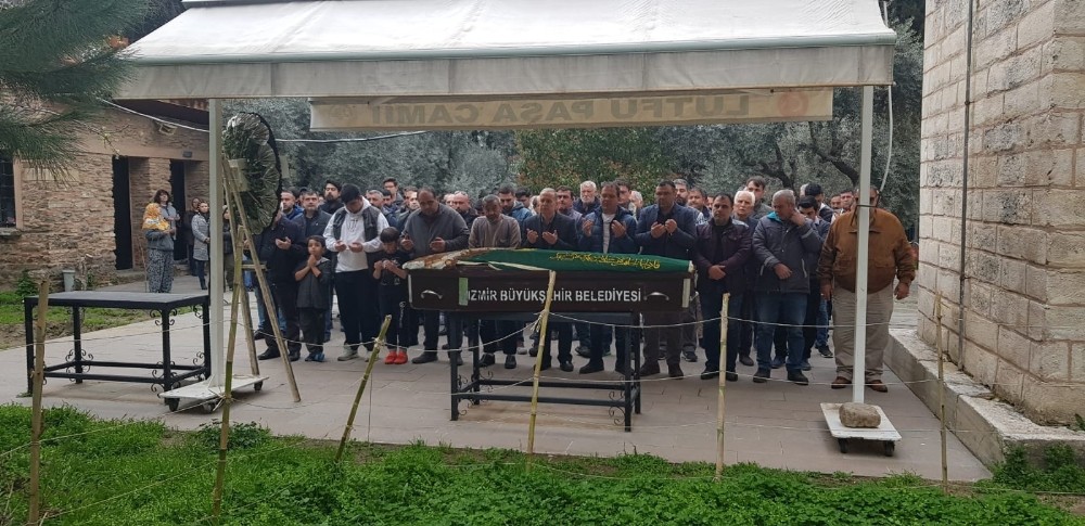 Eski eşi tarafından öldürülen kadın toprağa verildi 