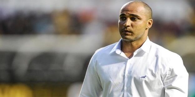 Eski Fenerbahçeli üç maç sonra kovuldu