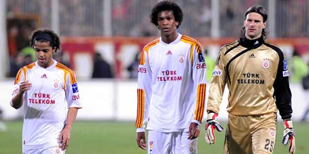 Eski Galatasaraylı ve Beşiktaşlı futbolcular hakkında şike kararı