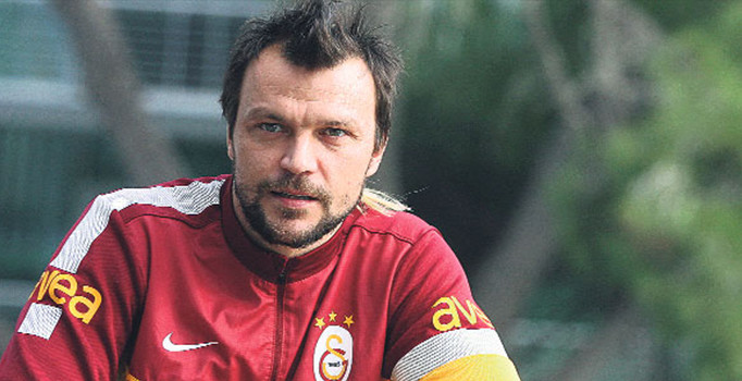 Eski Galatsaraylı futbolcu Türkiye'nin taktiğini söyledi!