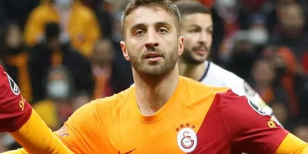 Eski hocasını bombardımana tuttu!