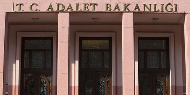 Eski HSYK üyesine 'FETÖ'den' 12 yıl!