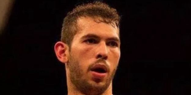 Eski İngiliz kick boksçunun yaptığına bak!