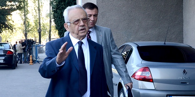 Eski Kara Kuvvetleri Komutanı hayatını kaybetti