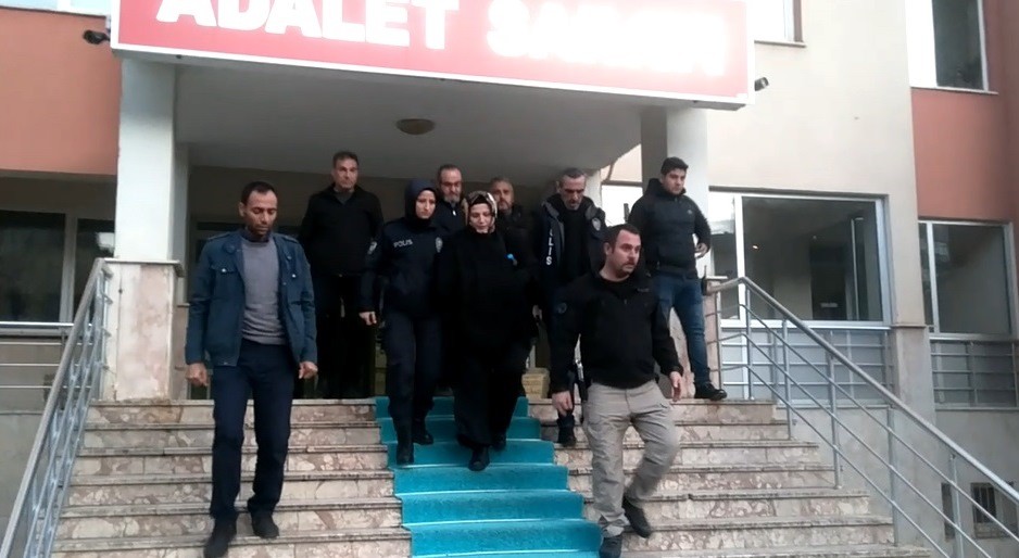 Eski kocasının birlikte yaşadığı kişiyi öldüren kadın tutuklandı 
