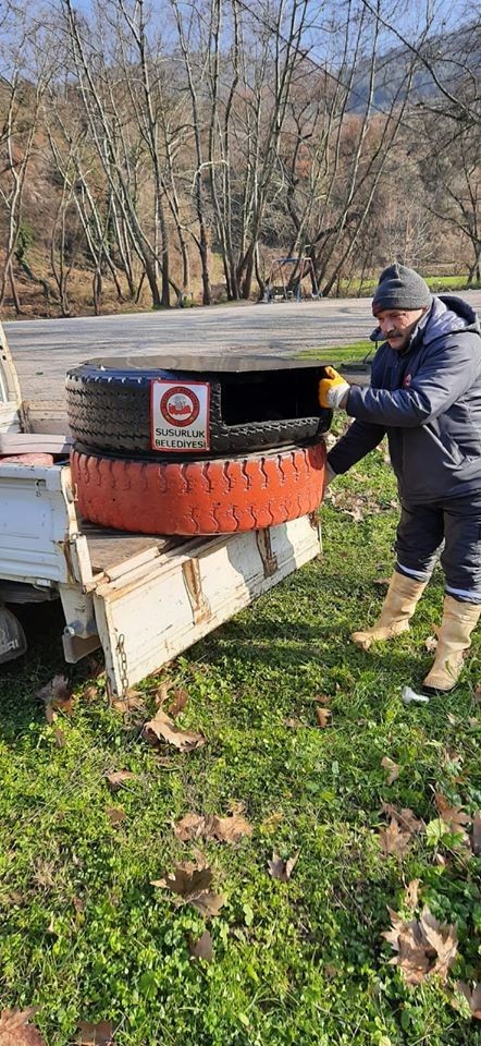 Eski lastikler hayvan barınağı oldu 