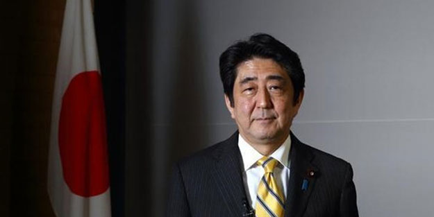 Eski lider için dev tören