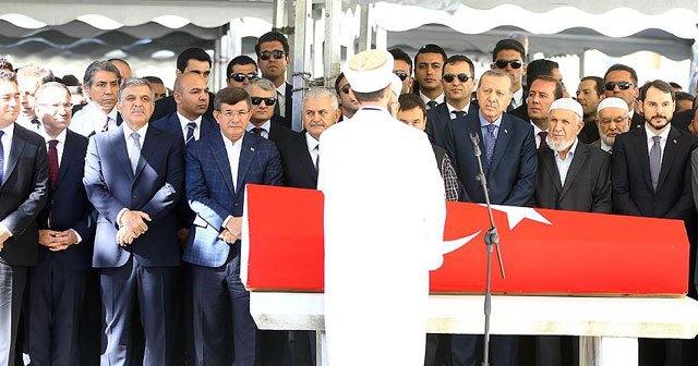 Eski Maliye Bakanı Kemal Unakıtan son yolculuğuna uğurlandı