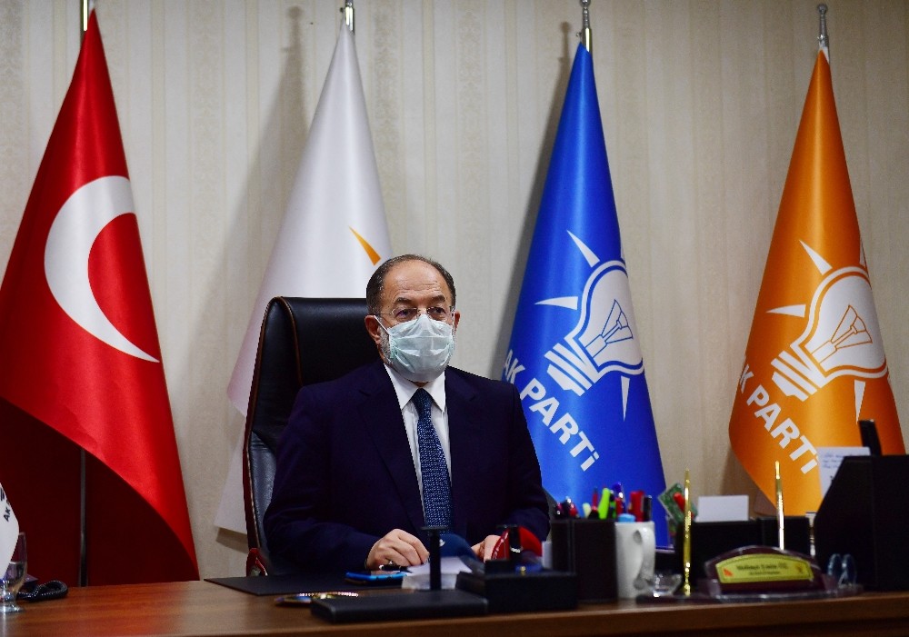 Eski Sağlık Bakanı Akdağ: “Korona virüsle mücadele hem Türkiye’de hem de Erzurum’da çok iyi yönetildi” 