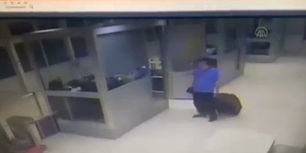 Eski savcıların firar anı! - VİDEO