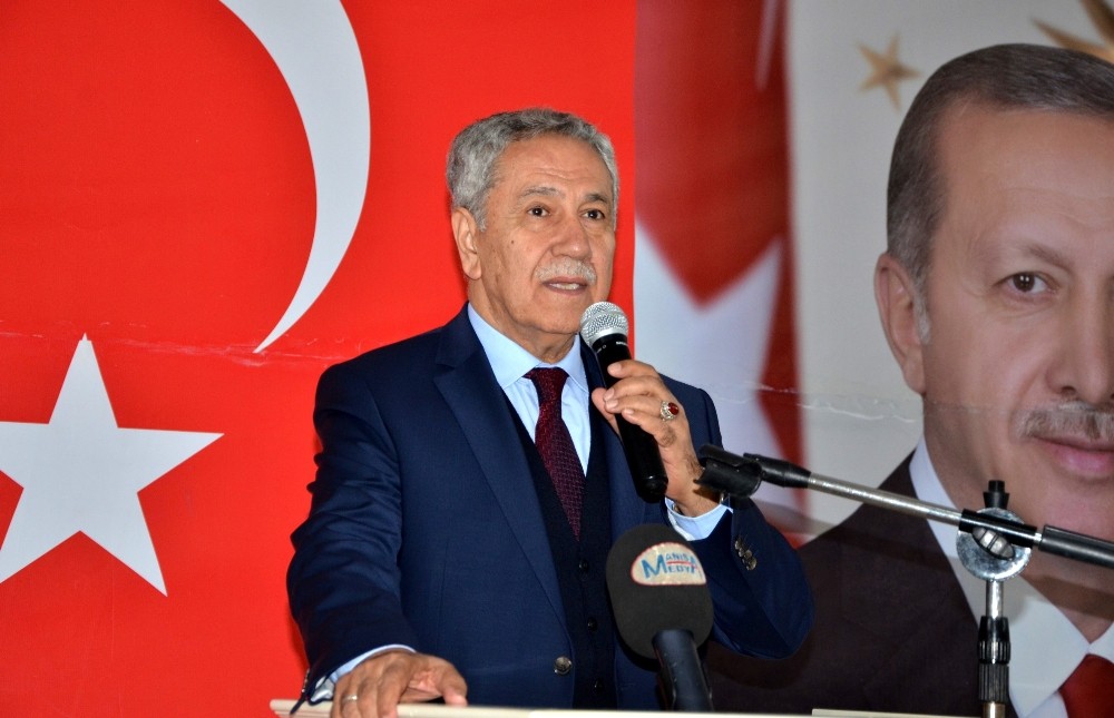 Eski TBMM Başkanı Arınç seçim çalışmalarına destek verdi