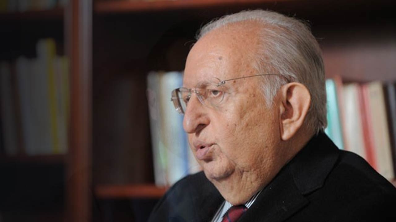 Eski TBMM Başkanı Hüsamettin Cindoruk hastaneye kaldırıldı