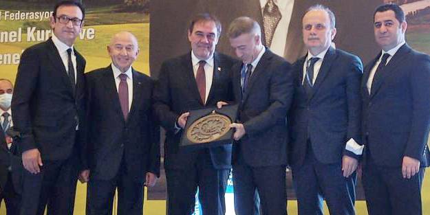 Eski TFF Başkanı Golfun başına geçti