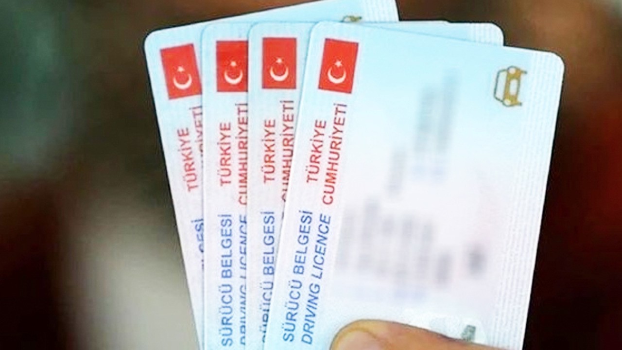 Eski tip ehliyetler için son iki ay! Yenilemeyen 7 bin 438 TL ödeyecek! 1 Ağustos'ta dikkat