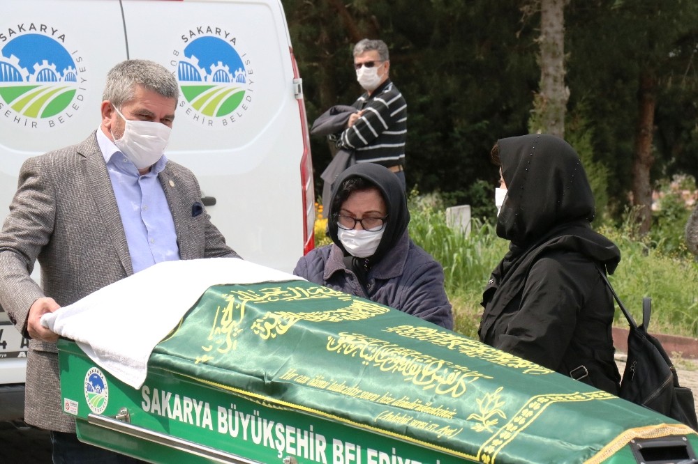 Eski TRT Genel Müdürü Demiröz, Sakarya’da son yolculuğuna uğurlandı 