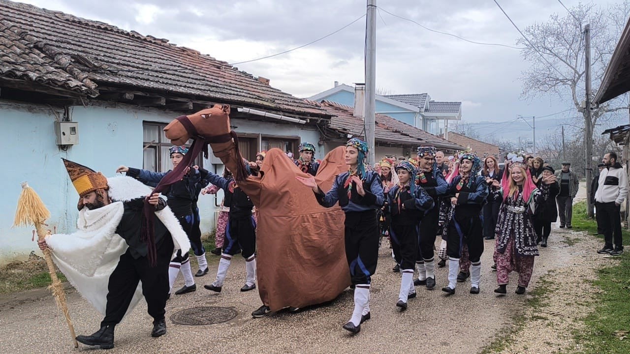 Eski Türk geleneği hayat buldu! ‘Toprağın Uykusu’ ile kışa merhaba