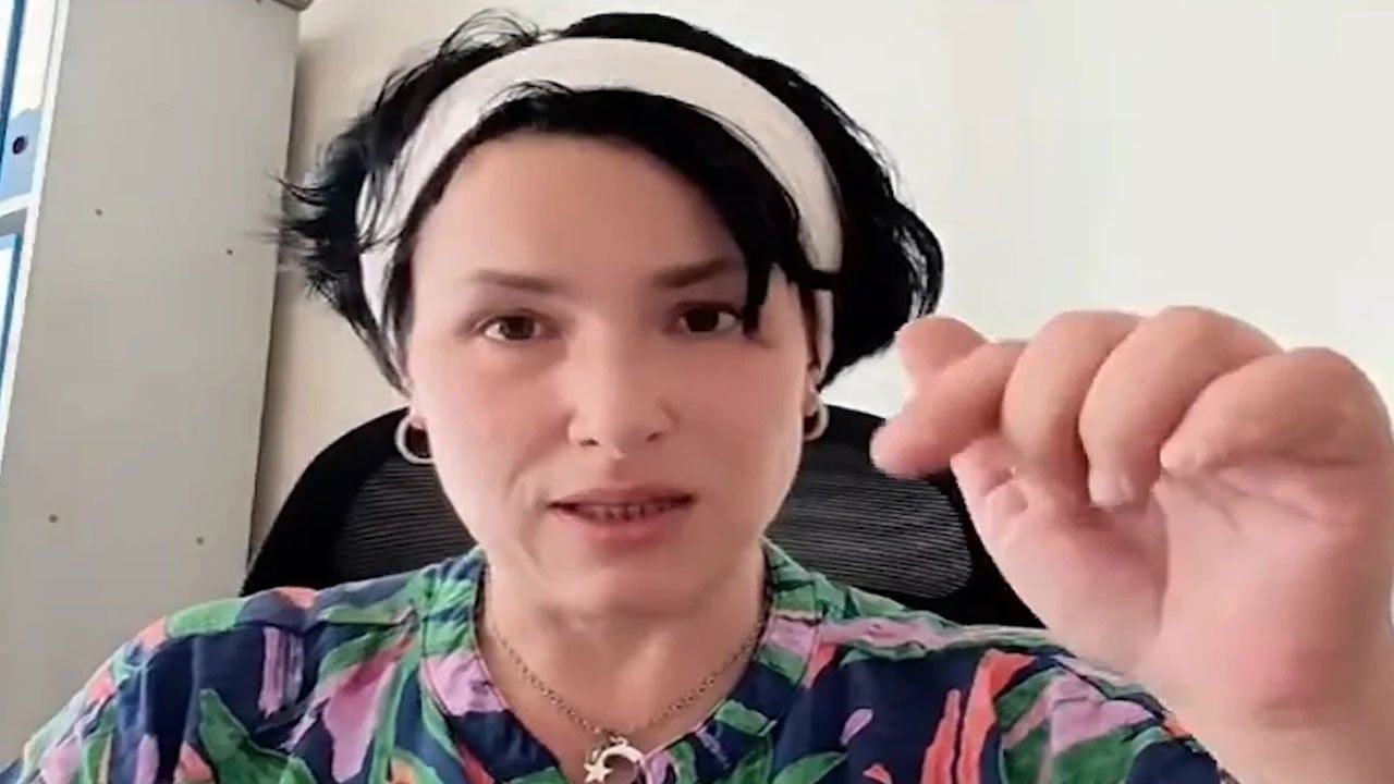 Eski Türkiye artığı seküler cahil kendini rezil etti: Benim çocuğumu cuma namazına götüremezsiniiiiiz!