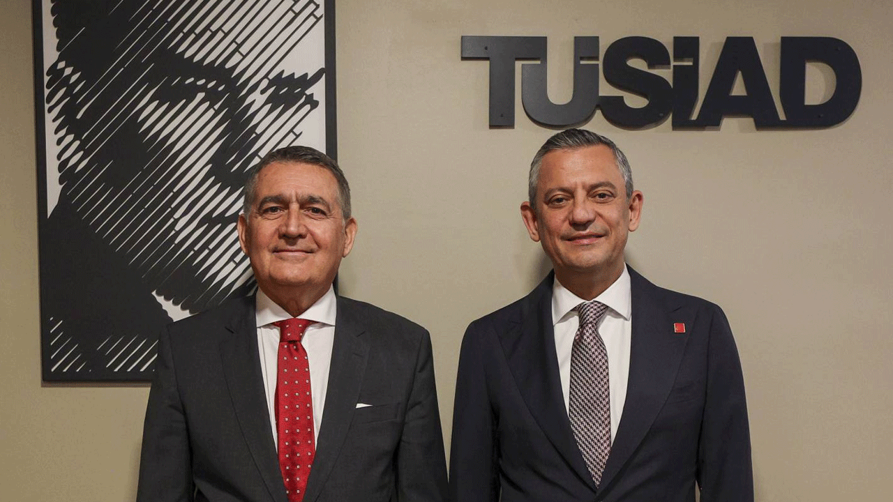 Eski Türkiye’yi vaat etti! Özgür Özel'den vesayetçi baronları gazlama ziyareti